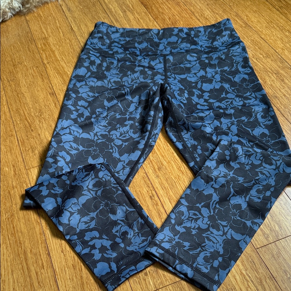 ZYIA Black and Blue Floral Leggings